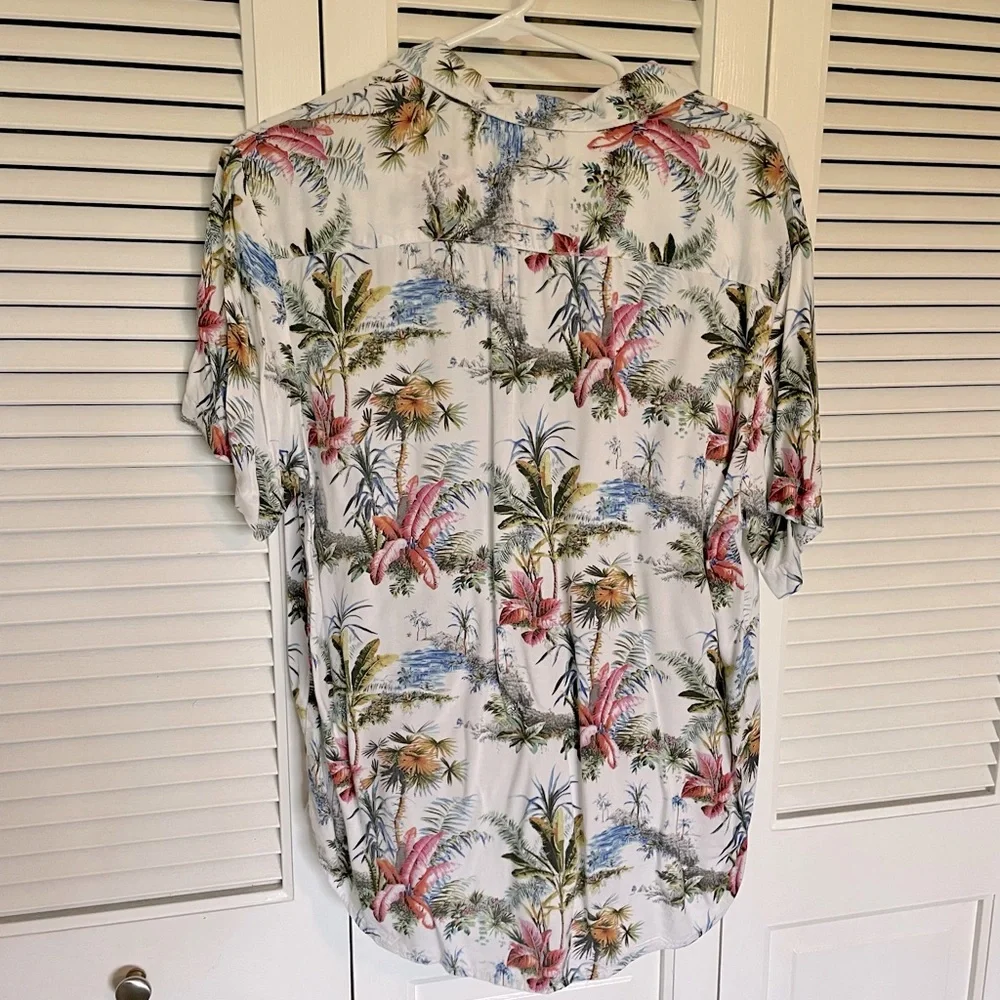 Denim & Flower Short Sleeve ButtonUp Shirt - Picture 2 of 4